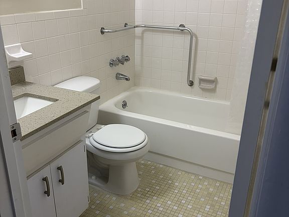 4th image of 2331 Finlandia Ln APT 43