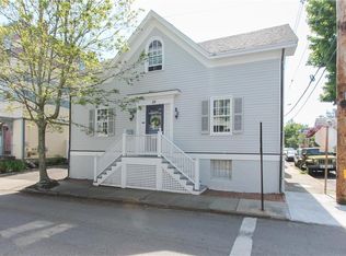 26 3rd St, Newport, RI 02840
