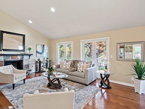 5th image of 1010 Eden Bower Ln