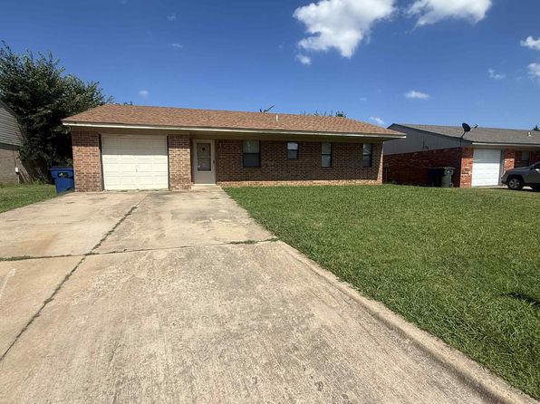 1611 Fieldstone Ln