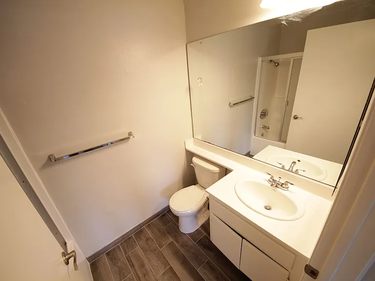 10615 Rose Ave — Photo 8