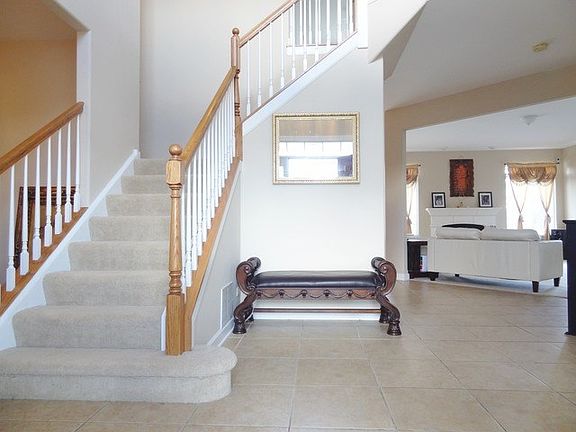 4th image of 2988 Carlisle Ln