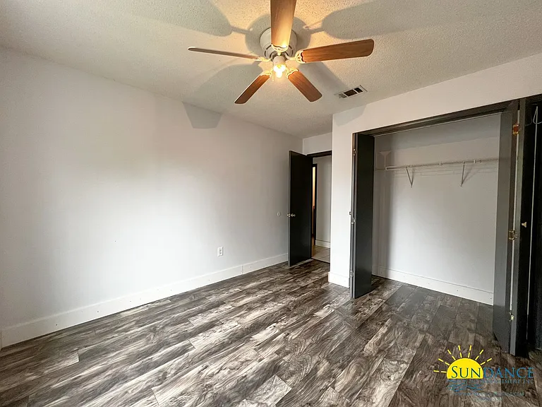 437 Shoal Lake Dr — Photo 8