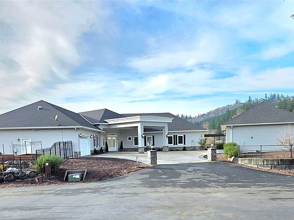 2nd image of 2567 Lewis River Road