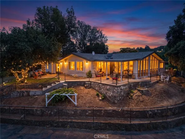 17535 Bear Valley Ln, Escondido, CA 92027