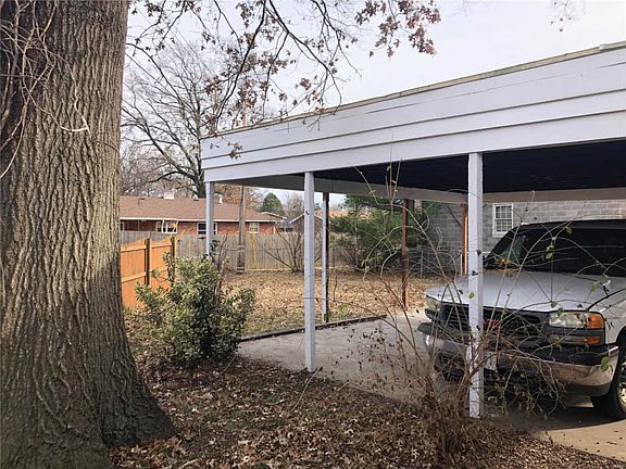 4th image of 1701 Garfield Ave