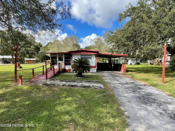 105 Iron Ave, Interlachen, FL 32148