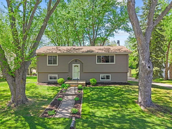 6605 Chesshire Ln N, Maple Grove, MN 55311