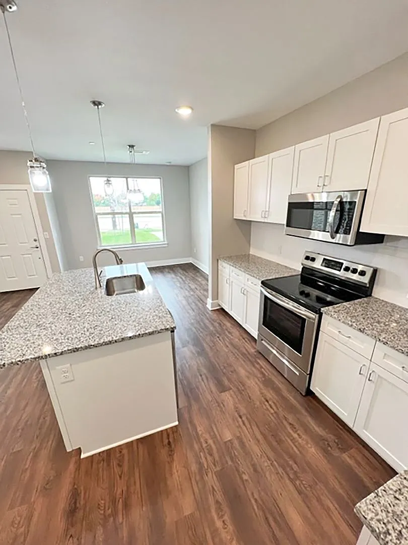 Great 3 Bdrm 2.5 Bath Townhome in Argyle, Tx — Photo 4