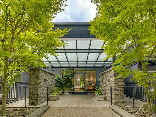 16250 Pacific Hwy Unit 75, Lake Oswego, OR 97034