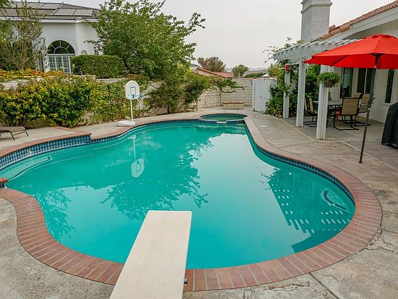3rd image of 18154 Deauville Dr