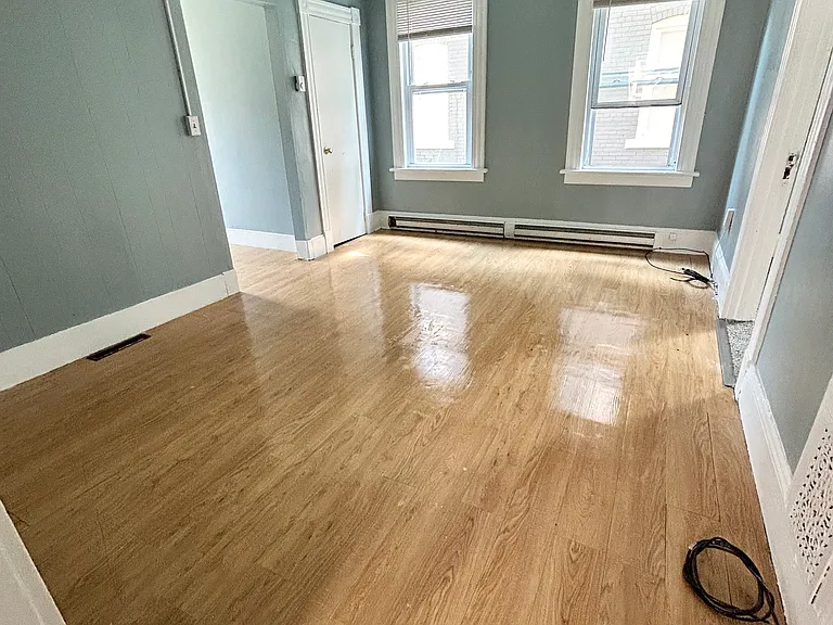 133 Glen St #1 — Photo 3