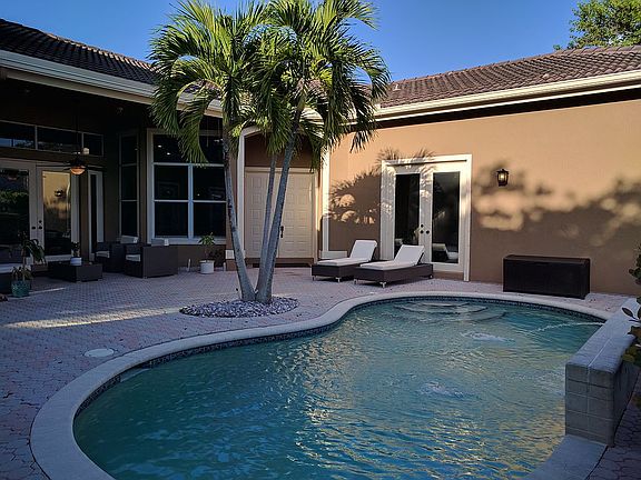 4th image of 473 NW 118th Way