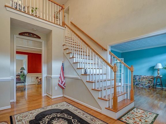 4th image of 2722 Matthew Dr