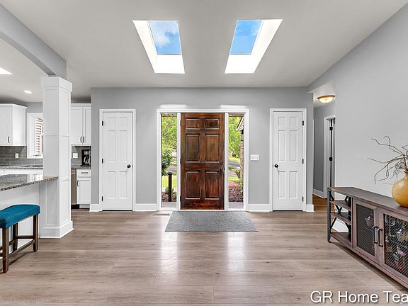 2nd image of 2155 Rolling Hills Dr SE