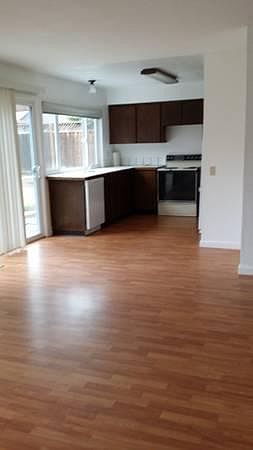 2nd image of 475 Tovar Dr