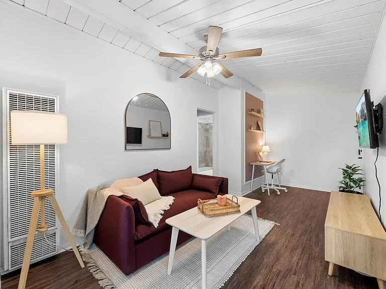 4305 Temecula St — Photo 1