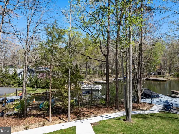 103 Hillside Dr, Locust Grove, VA 22508