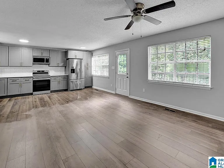 1051 Ivy Creek Trl #1051 — Photo 5