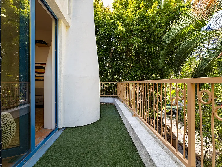 2419 Ocean Ave — Photo 18