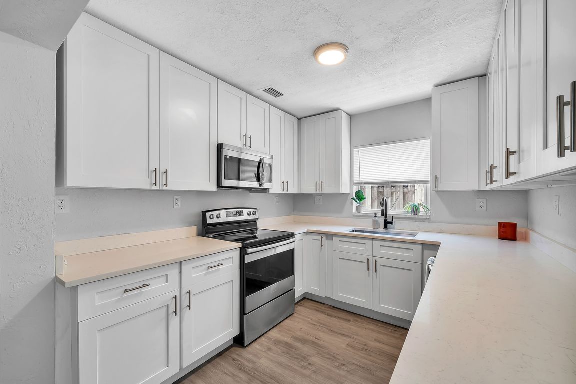 15 Kitchen (3)
