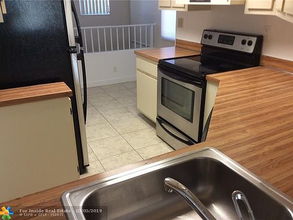 5th image of 2827 N Course Dr APT 205