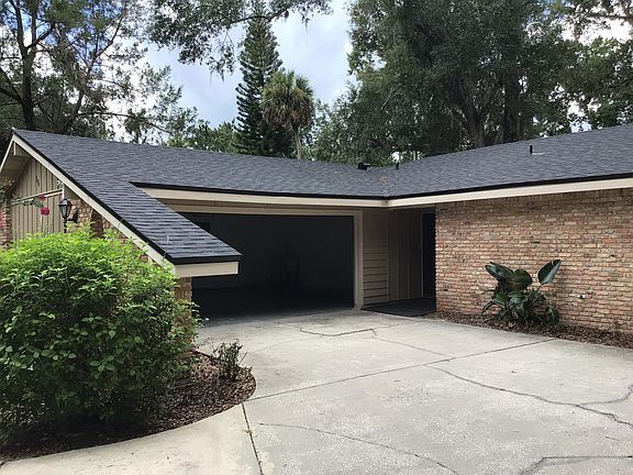 2nd image of 561 Palm Dr