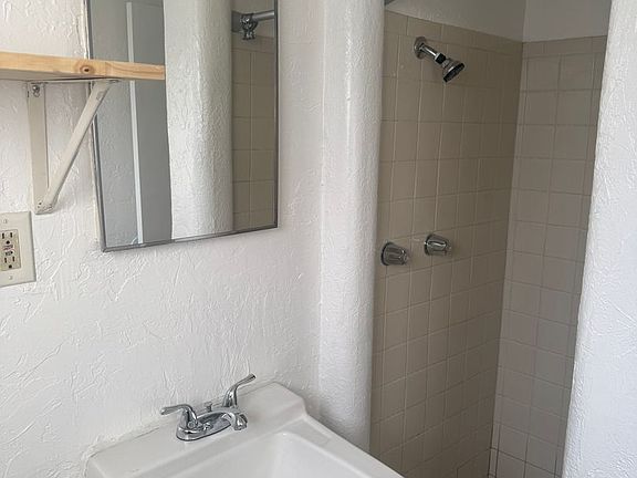 4th image of 3510 S Market St #3