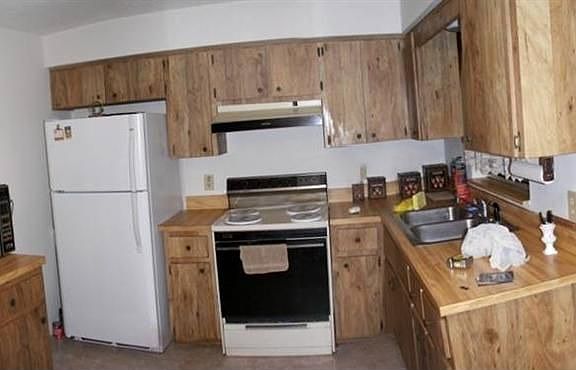 3rd image of 420 W Sugarmaple Ln