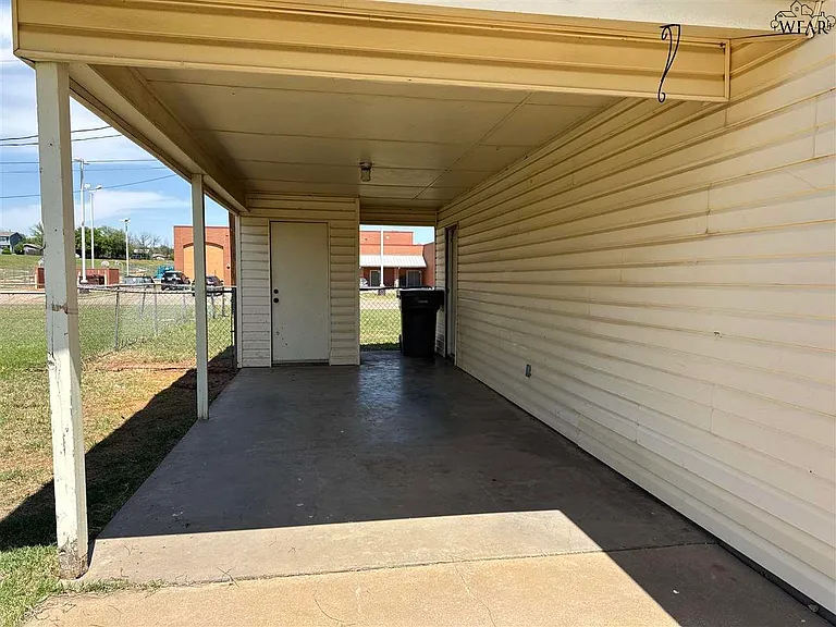 1208 Wendy Rdg — Photo 12