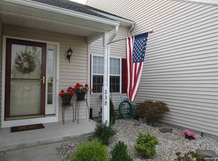 23B Pointe West Dr, Halfmoon, NY 12065