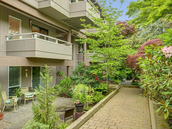 2nd image of 832 100th Ave NE APT 105