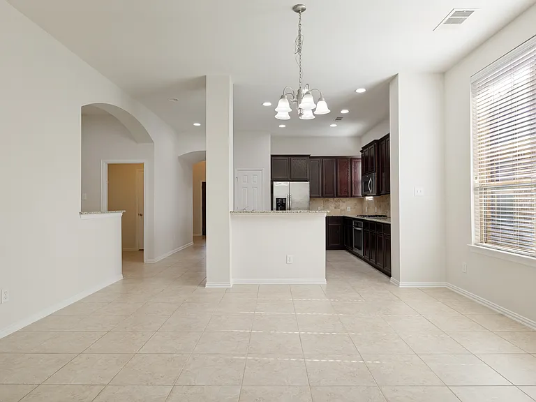5112 Datewood Ln — Photo 6