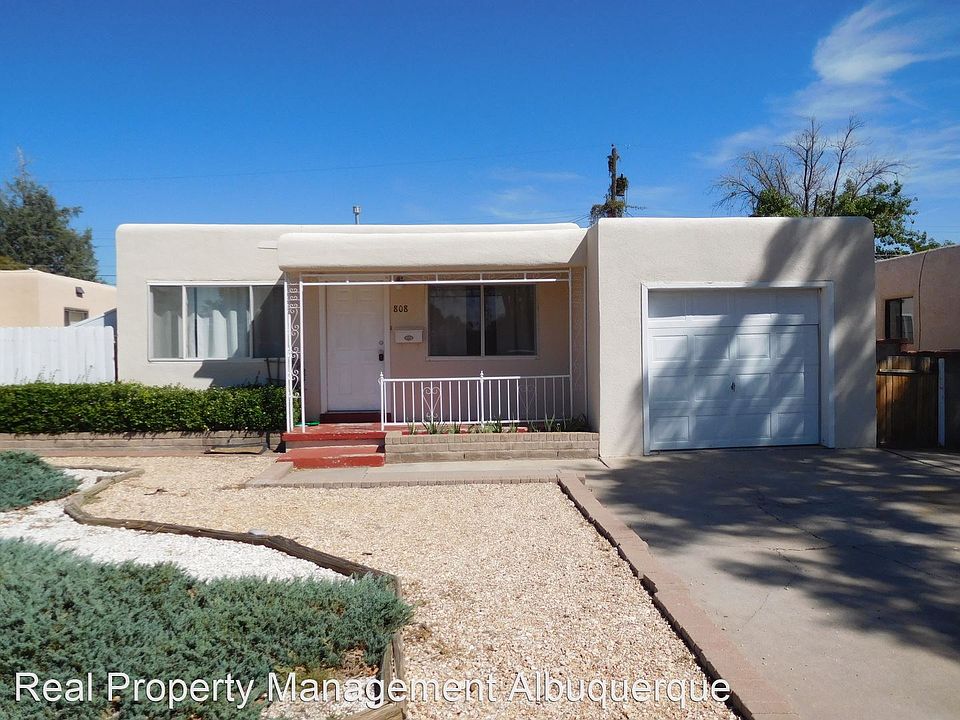 1st image of 808 Cardenas Dr NE