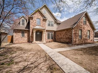 1060 Thornridge Rd, Bentonville, AR 72713