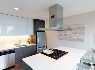 350 N Clark St #1104, Chicago, IL 60654