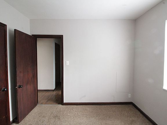 4th image of 1624 S High St #0