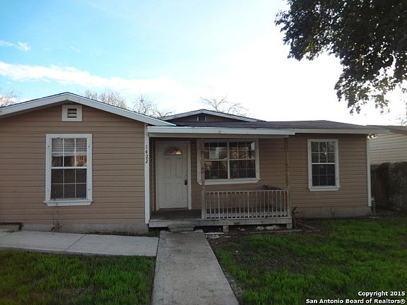 2nd image of 1422 Drury Ln