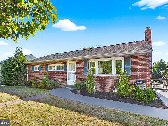 4th image of 5205 Crestwood Dr