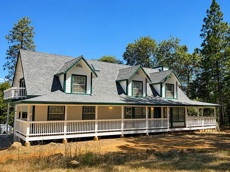15085 McElroy Rd — Photo 2