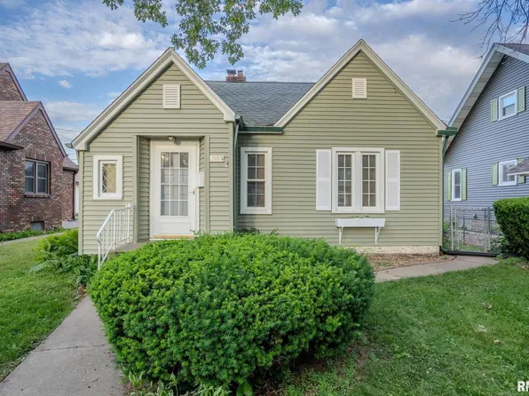 2937 Jefferson Ave, Davenport, IA 52803