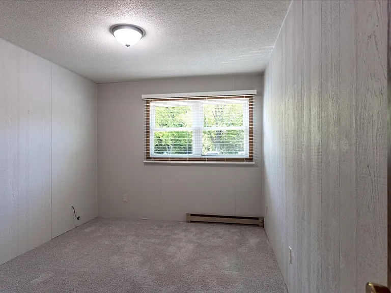 1703 S Broadway St — Photo 15