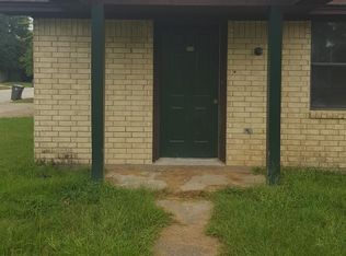 101 Hummingbird Ln, Lufkin, TX 75904