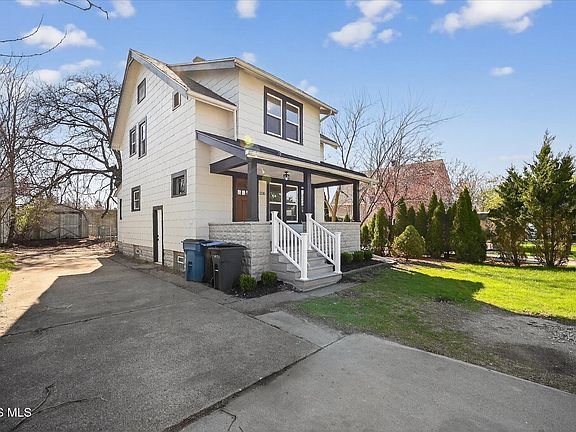 3rd image of 1130 Earlwood Ave