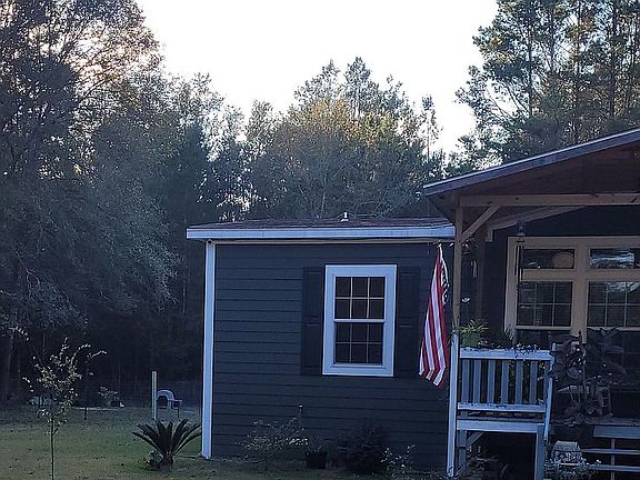 2nd image of 234 SE Black Hawk Dr