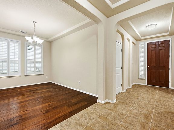 5th image of 5811 Quiet Glen Dr