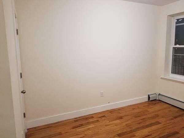 1st image of 956 E 233rd St APT 3