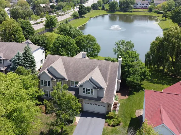 1505 Eric Ln, Libertyville, IL 60048