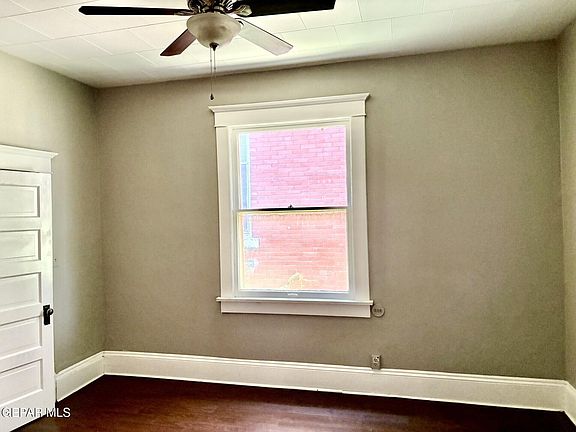 5th image of 1219 N Laurel St