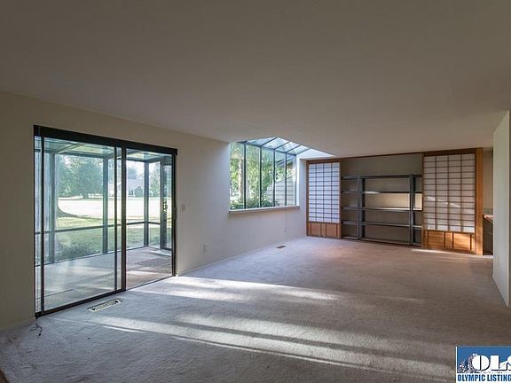 4th image of 125B Hilltop Dr